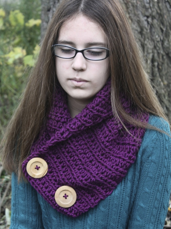 crochet button cowl pattern