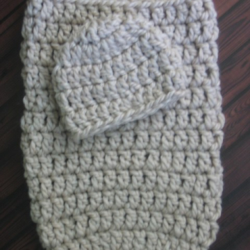 Easy Crochet Patterns | Baby Cocoon and Beanie Hat